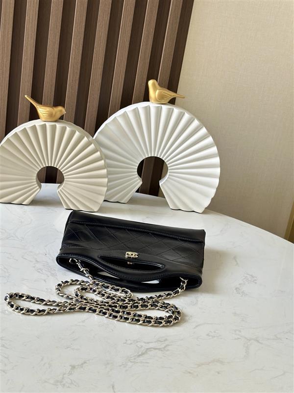 2026131221457700 570